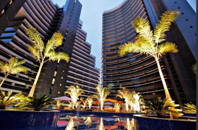 Com 02 Quartos, Beira Mar, - Ce. Apartamento *